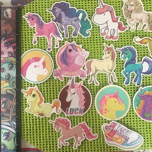 Bundle of 15 Unicorn Stickers Pack #2 - Picture 6 of 7